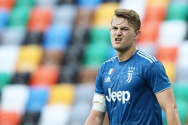 泰晤士报：曼联接近任命阿莫林 范尼可能只带一场